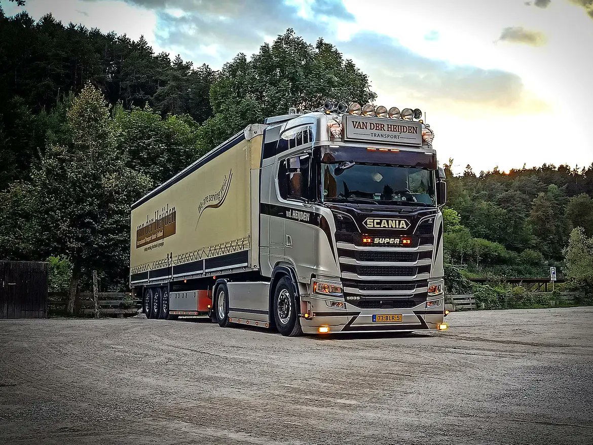 ScaniaStraightPipe🇳🇱 tweet media