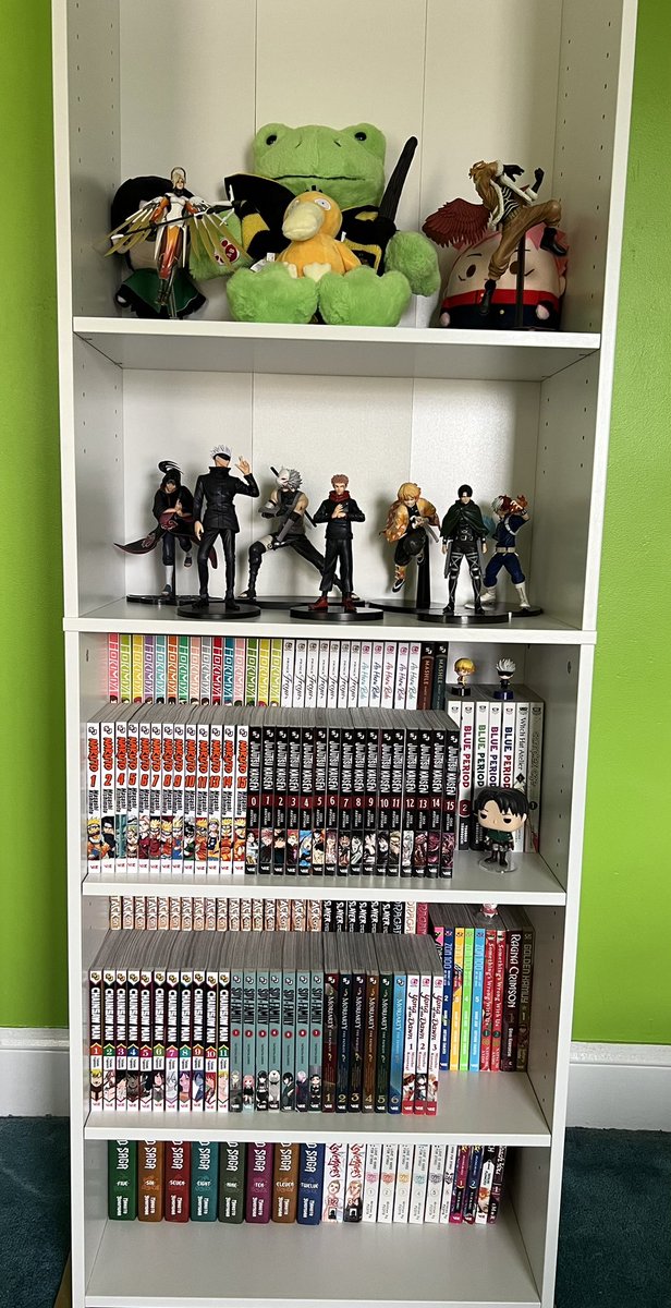 v3llichors's tweet photo. My bf bought me all this and built a new bookshelf for my manga last night 🥰 I have the best bf in the universe 🥰 https://t.co/2CNQpztDAW