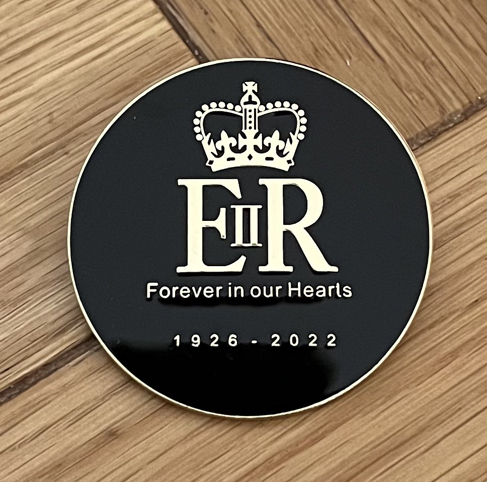 AsaForces's tweet image. ER II “Forever in our Hearts” asaforcescharity.com/search?q=brooch #HM70 #ER70 #PlatinumJubilee