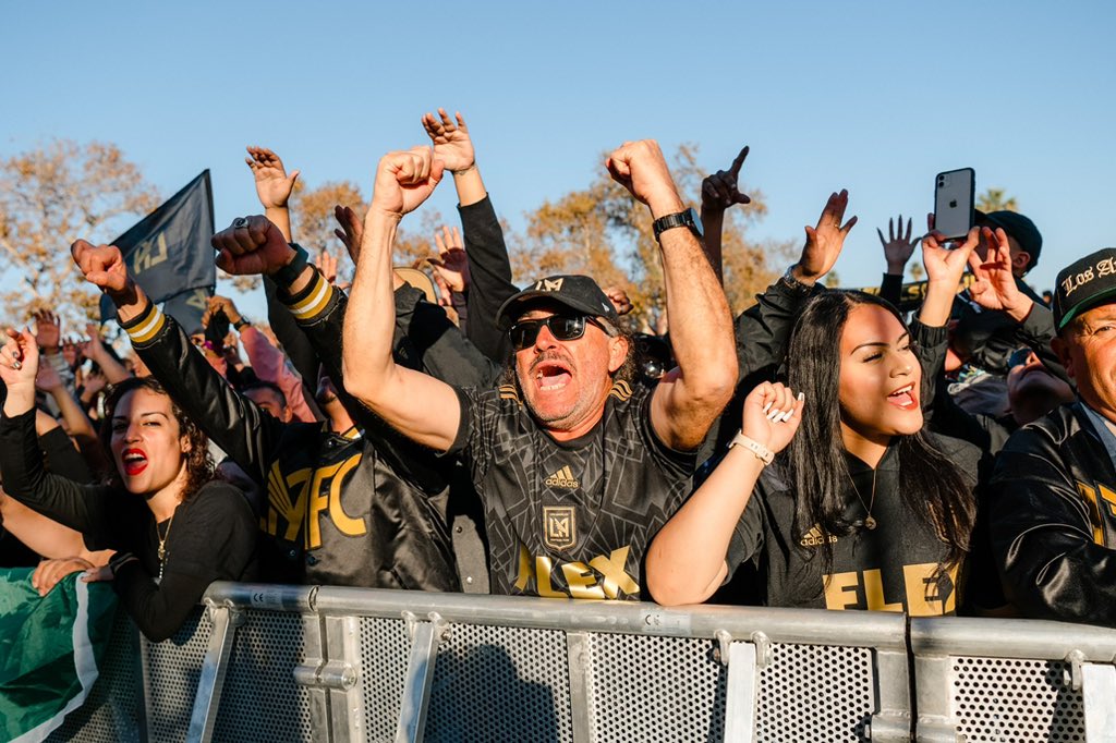 LAFC on Twitter "Los Angeles, let’s party. 🏆 📍 Christmas Tree Lane"