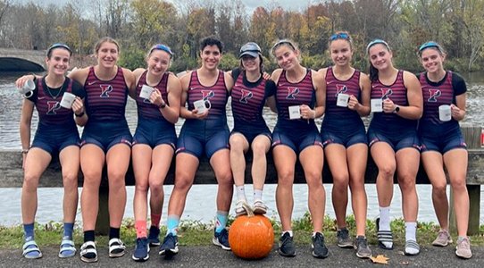 PennWRowing's tweet image. Another great day on the water at the Princeton Chase! A win for our 1V8, third place for our 2V8, and we got everyone on the water. Closed out an exciting fall, already  looking forward to the spring!

📰bit.ly/3Ucdad0

#FightOnPenn 🔴🔵