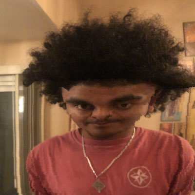 sipsloe's tweet photo. #NewProfilePic https://t.co/xUWFoHJHj8