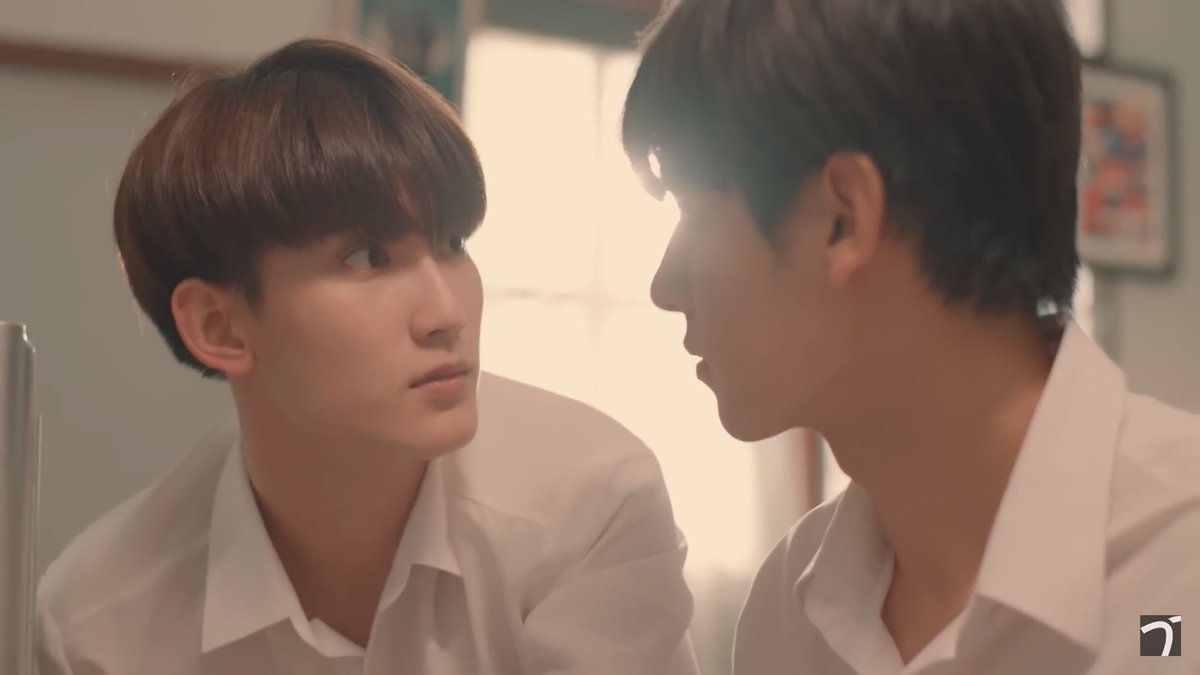 meesg8's tweet photo. Why is every single one of them are so good at delivering the feelings to us. We've been through so many emotions at this ep. But for sure the tears is the thick one last night 😭
One of the series that shouldn't be missed and worth all the praise #RememberMeEp5 https://t.co/4AoVYErifr