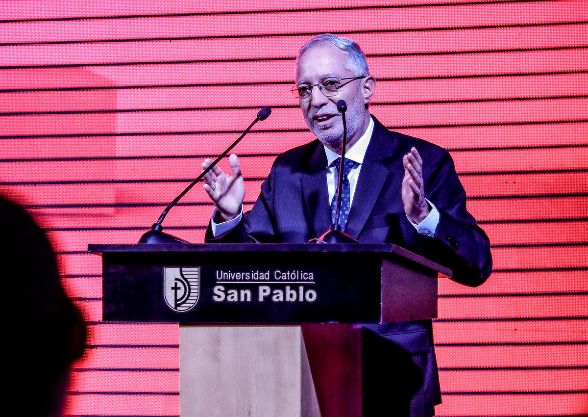 UCSP's tweet photo. #PremiosEMA | ¡Alegría, orgullo y admiración! ¡Así se vivieron los premios a las Empresas Más Admiradas de Arequipa y ahora del Sur! 🏆🏅👏😊
#PwCPerú #Gestión #UCSP #Universidad #SanPablo #Arequipa #Perú #EMA https://t.co/5HQMMNq8JG