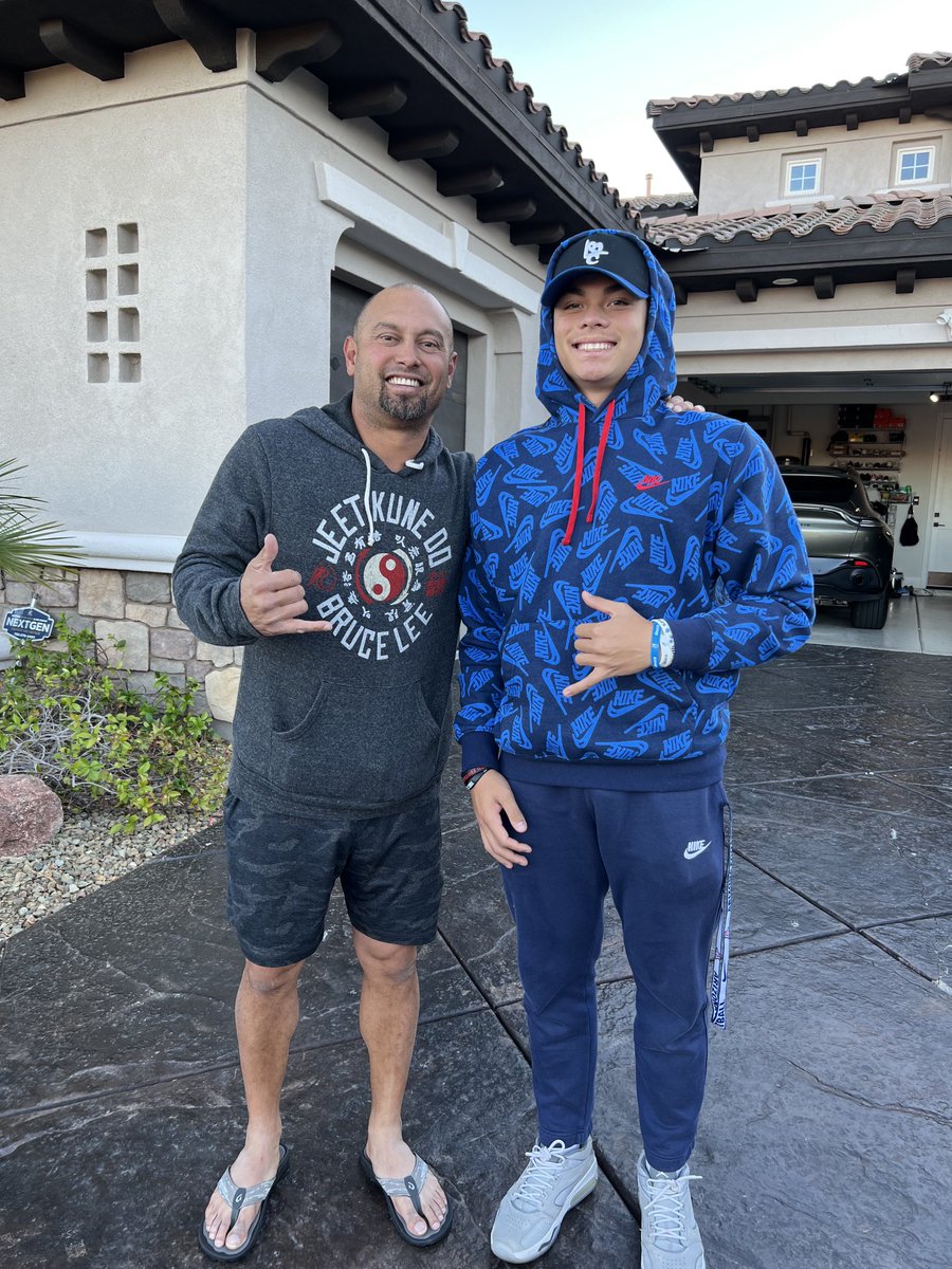 jjniel8's tweet image. Got to Hang Out with #UncleShane ⁦@ShaneVictorino⁩ Today! Talk about some #BaseRunning ⚾️⚾️⚾️ 🤙🏽🤙🏽 ⁦@BermPhill9⁩ #4TheNorth #BaseballSeason ⁦@ReggieSaunders6⁩ ⁦@JNIEL8⁩