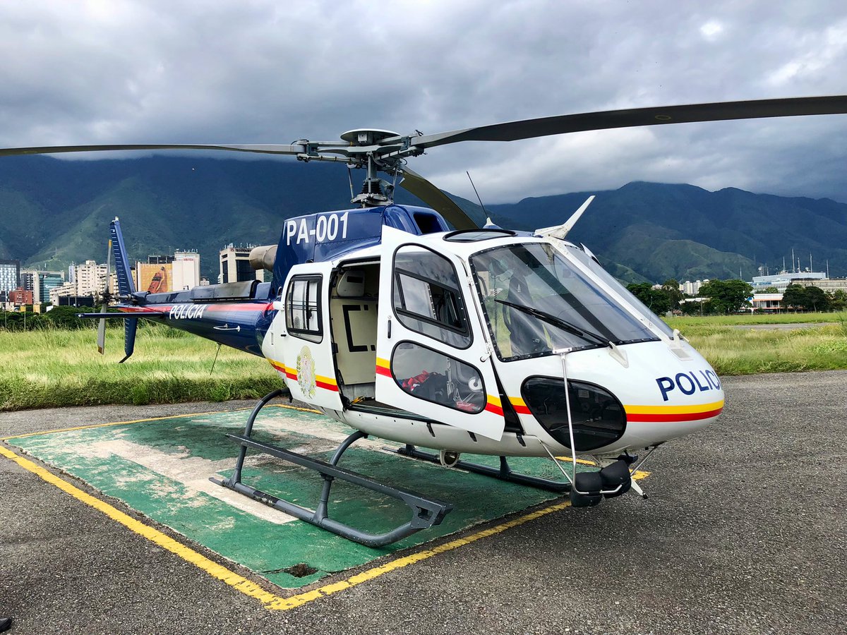 PCazador2021's tweet photo. #Enterate 🚨👁🗨🚁Helicóptero de la Policia de Aragua REG PA-001 modelo AS 350 B3 Alias Tigre 1 prestó apoyo de misión SAR al @InacVzla y @SAR_Venezuela en las labores de búsqueda de la aeronave #yv2052 siniestrada en el parque Waraira Repano. @SAAGBA1 https://t.co/wzCmD0SFna