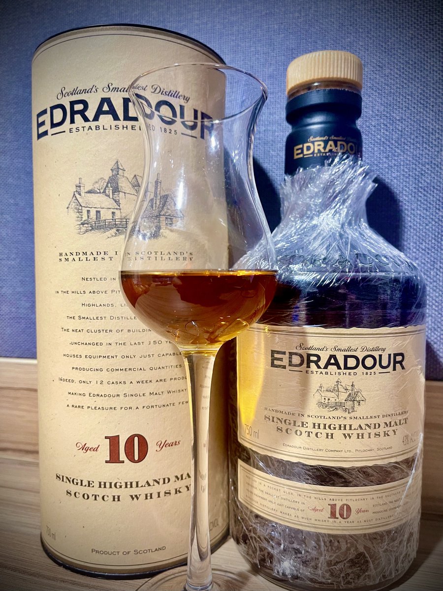 CroviesLi's tweet photo. #Edradour 10yo

Score 89/100, outstanding.

Smooth and rich with sherry oak, vanilla honey, sour preserved plum, smoky cigar tobacco, sweet spices, oaky spices, burnt malt, caramel apple pie, 

Photoed on 3.9.2022

#Whisky #tastingnotes https://t.co/CEBySLn2a4