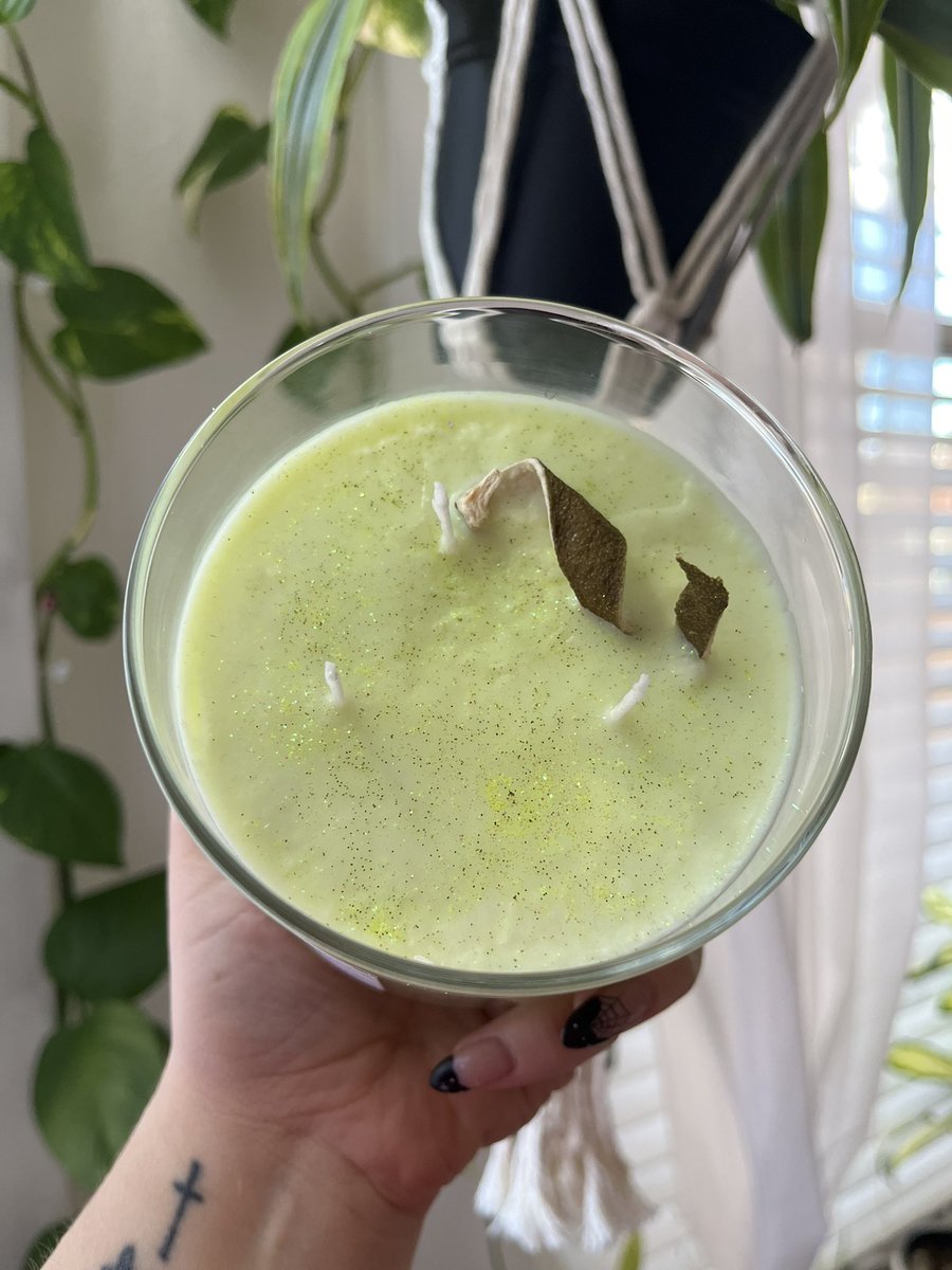 Just listed this coconut lime soy candle ✨🥥🌴