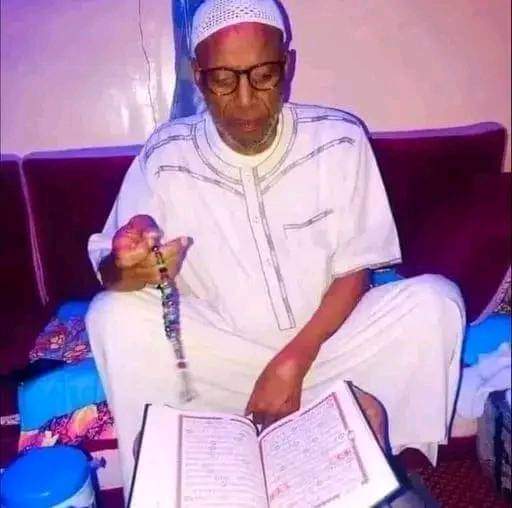 abduyes22's tweet photo. አገራችን ታላቅ ሰው አጣች !
ስለ አገር አንድነት ፍቅር እና ብልፅግና ዕድሜ ልኩን የሰበከ ጀግና !! https://t.co/4Hu0hYdSvd