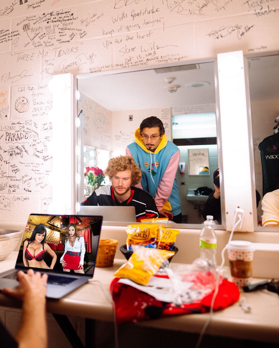 bbno$ 👶🚫💰 tweet media