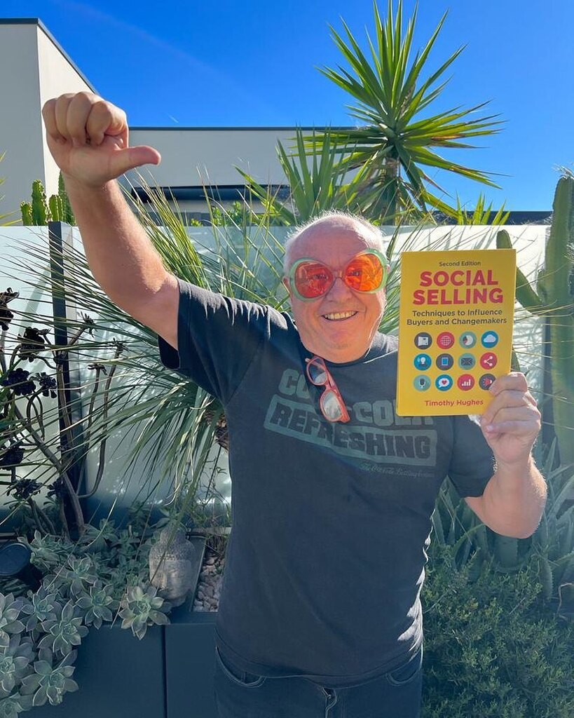 Timothy_Hughes's tweet photo. Christian Jumelet @highchloecloud with a copy of “social selling - techniques to influence buyers and changemakers - 2nd edition” #sales #salestips #socialselling #digitalselling #salesenablement #salesdevelopment #salesfunnel #salestraining #salesstrate… https://t.co/E44Ch3yBXa https://t.co/KUwQuzNLM3