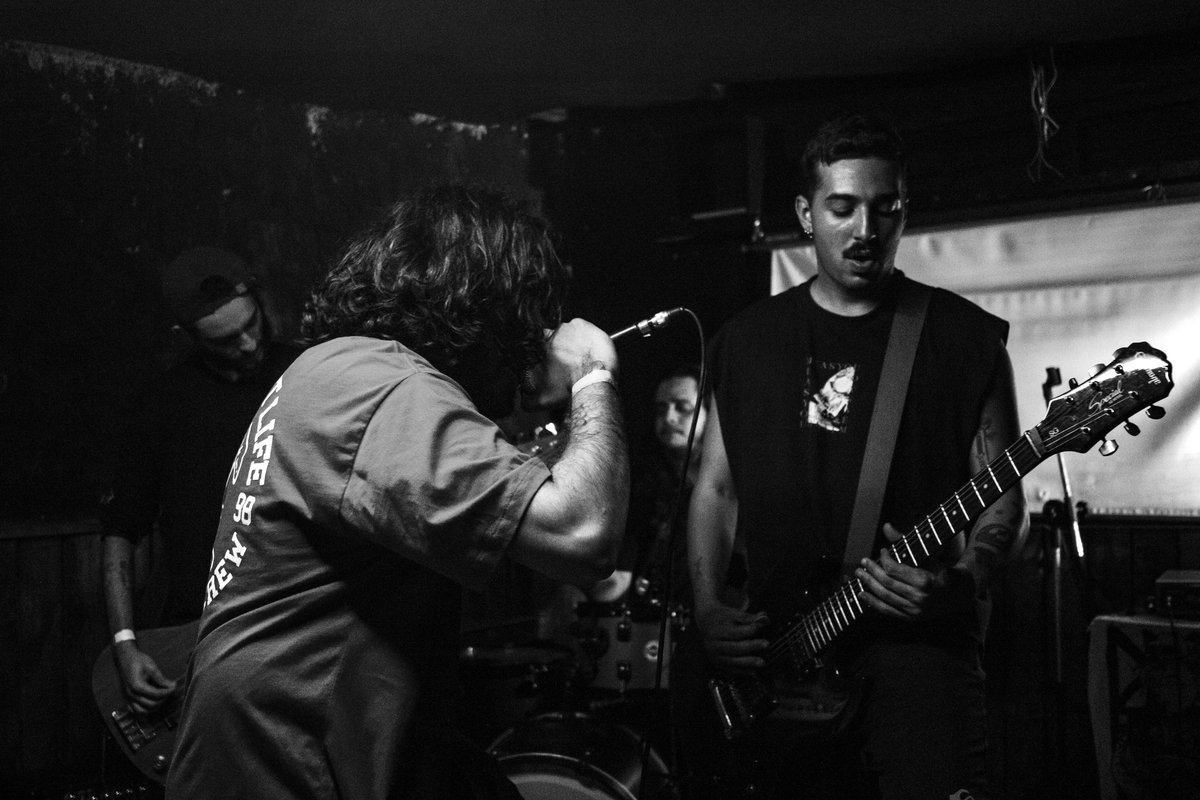 killjoyrocks's tweet image. TACANDO FOGO NO CELEIRO, O TERROR DA CENA!