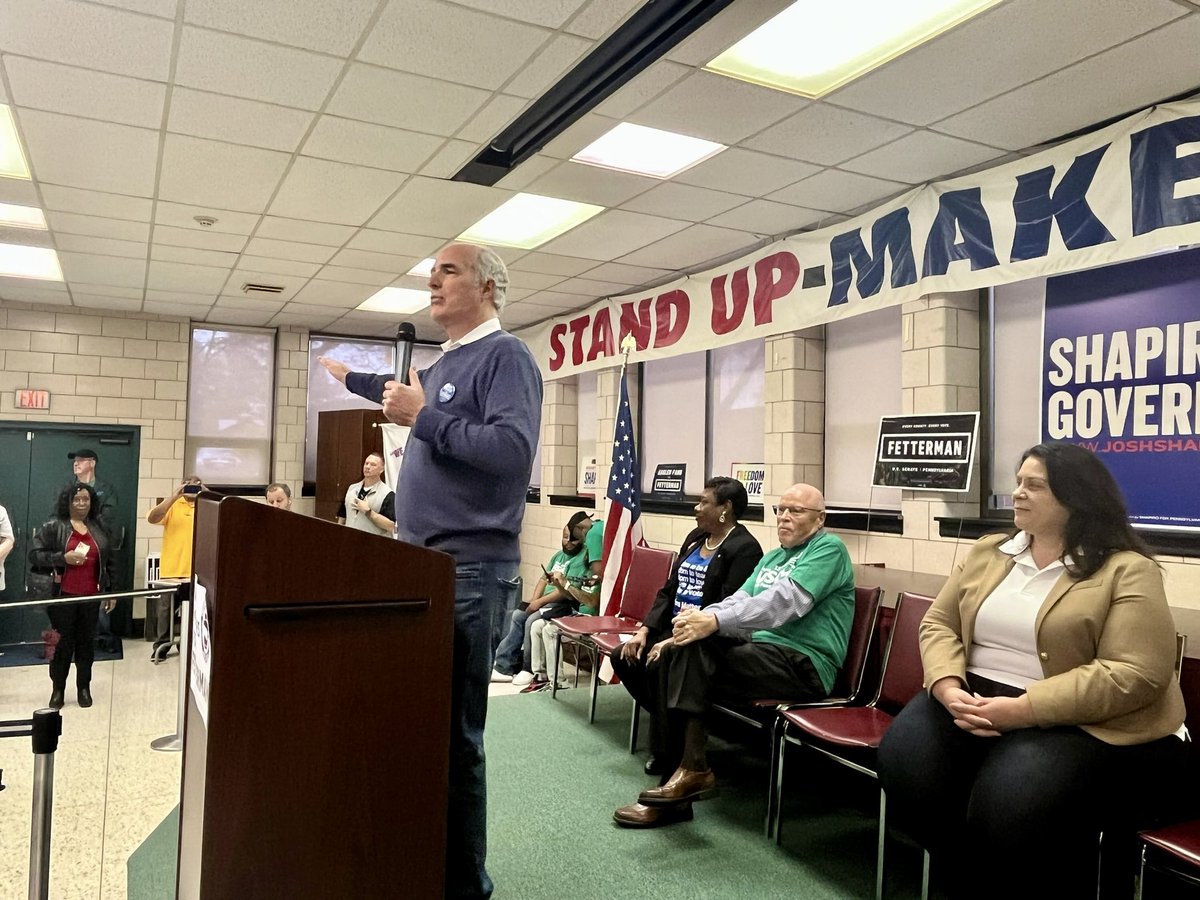 Bob_Casey's tweet photo. It was great to join @JohnFetterman, @TomWolfPA, @AustinDavisPA, @PaAFL_CIO, @UFCWLocal1776, NEA, @AFSCME, PSEA and other union brothers and sisters to rally for workers’ rights. The energy in that room was unmatched — and we’re taking that same energy with us to the ballot box! https://t.co/rhSnnqzFbw