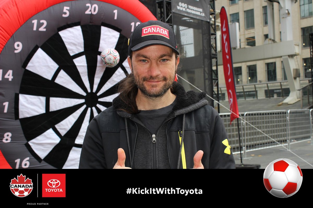 dragonyteXIV's tweet photo. Everyone was so nice! Such a fun event.  #KickItWithToyota #CANMNT https://t.co/yIzJ7Ghr7K