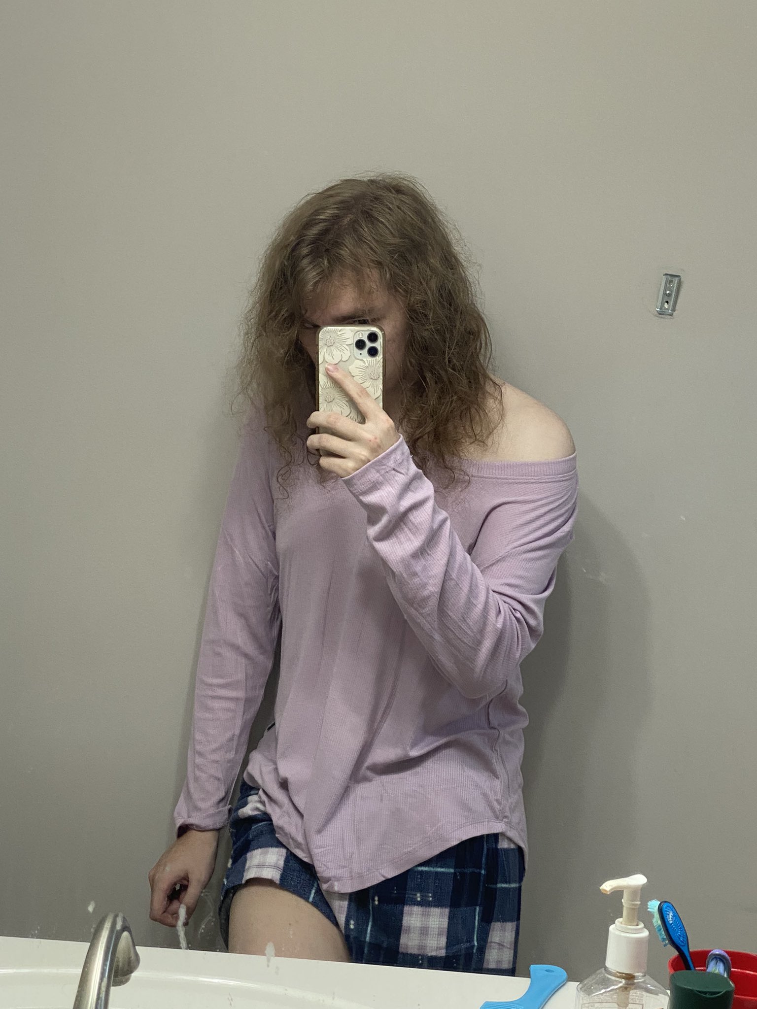 anri on Twitter "do these pajamas make me look like a faggot https//t
