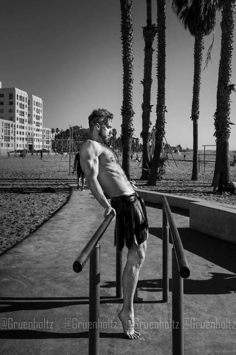 Hot Dudes Good Mood 🇺🇦 on Twitter: "RT @gruenholtz: Outdoor workout