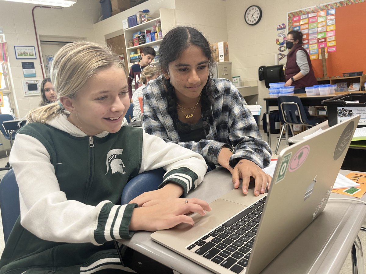 eagles_emerson's tweet photo. We are really glad we've had to opportunity to help our sister team @Eagles16523 with their buisness team this year! https://t.co/gDjAeMmE6R