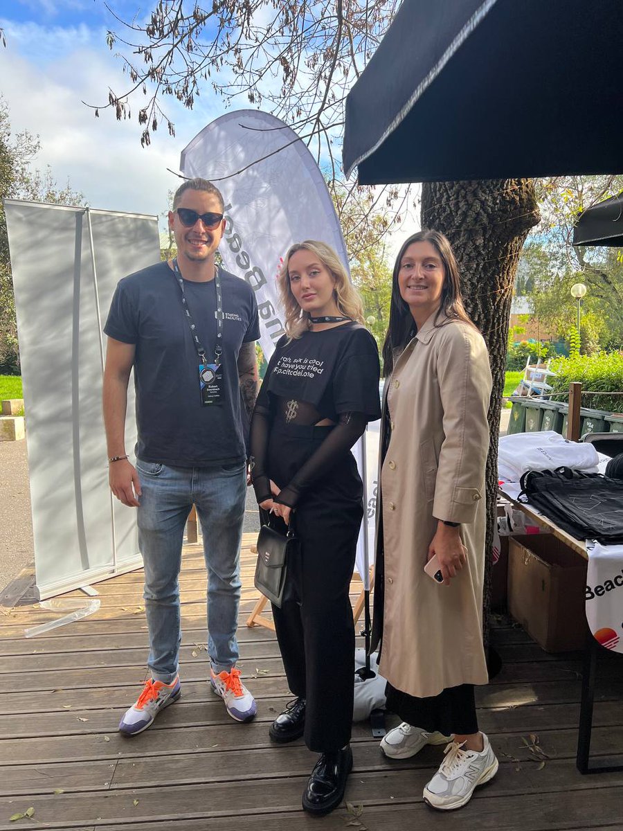CitadelOne_'s tweet photo. 🤝@StakingFac & @solanabeach_io team meeting @neshtedle at ZK-Privacy happy hour by @elusivprivacy in Lisbon
#stakingfacilities #solanabeach #solanabreakpoint #elusiv #zkprivacy https://t.co/PHTMR2sFPR