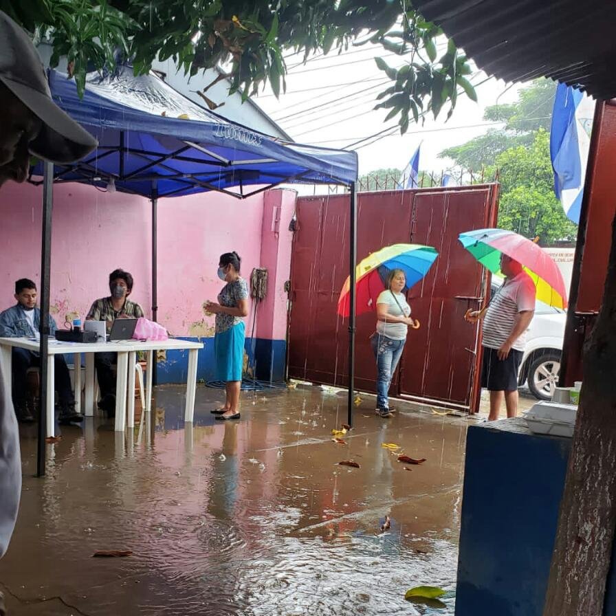 El Centro de Votación 002 del Barrio Las Piedrecitas, #SanRafaelDelSur recibe a la población que continua acudiendo a ejercer su derecho al sufragio.
#EleccionesSoberanas2022
#Nicaragua 🇳🇮
#UnidosVencemosVenceremos
#EleccionesMunicipales2022