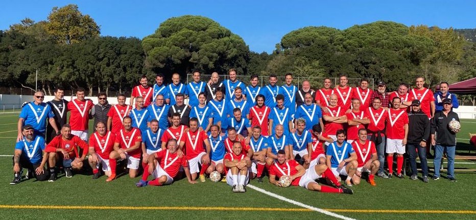 Cap de setmana a tope de futbol, celebrant els 100 anys de l'<a href="/UETOSSA1922/">Unió Esportiva Tossa</a>.
Ahir, presentació del documental "No és futbol, és història" amb els companys del @TotPlegatTV. Avui partits i dinar amb els veterans del club. Dos esdeveniments molt especials i emotius. Gràcies a tots.