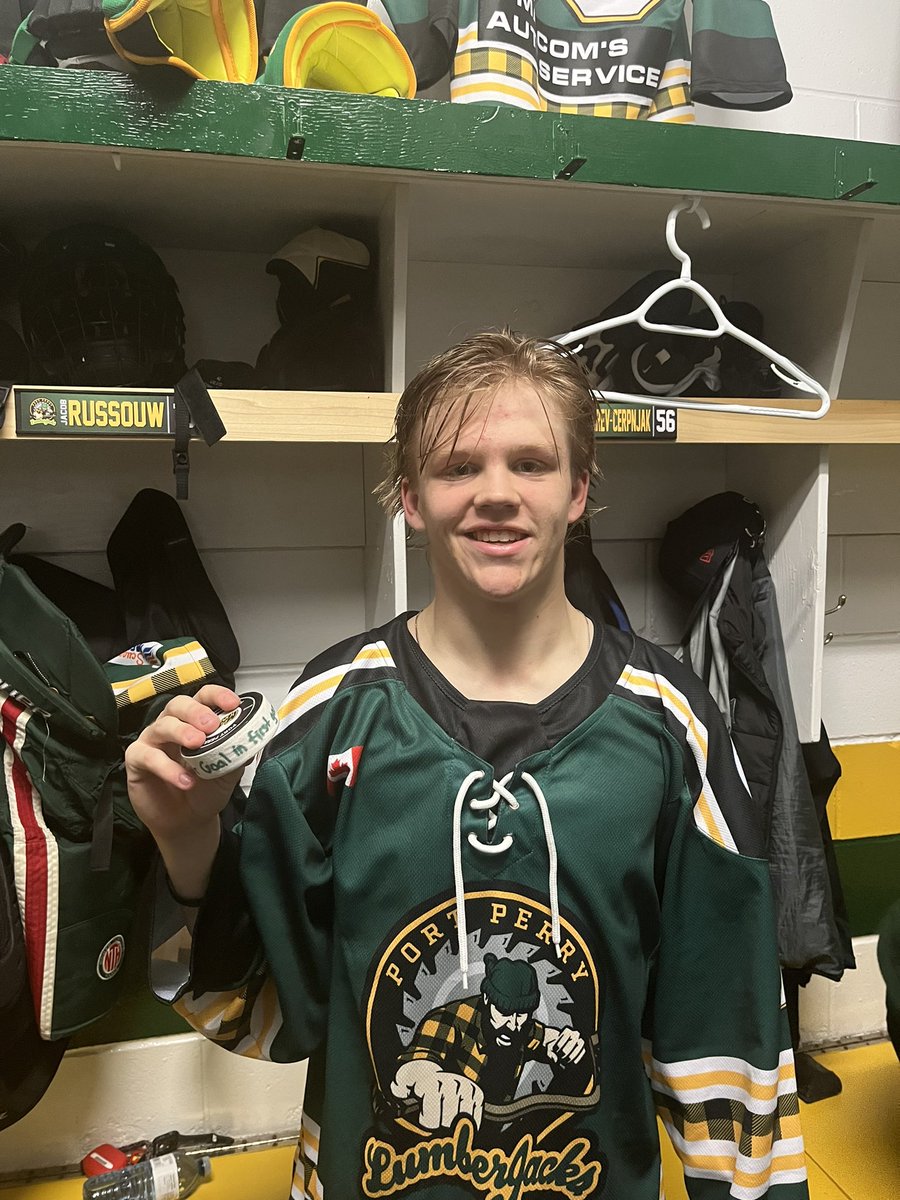 LumberJacksPJHL's tweet photo. 🚨FIRST GOAL🚨

Nate Stapleton scored his first junior goal in his first career game this afternoon against the Lakefield Chiefs! https://t.co/3OaypDBPOo