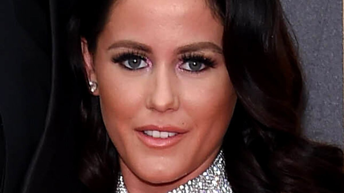 Monsters & Critics: Jenelle Evans is ready to dance as she transforms into sexy bunny https://t.co/PkBan3IJqb #crime #news https://t.co/5FpjBtImIa