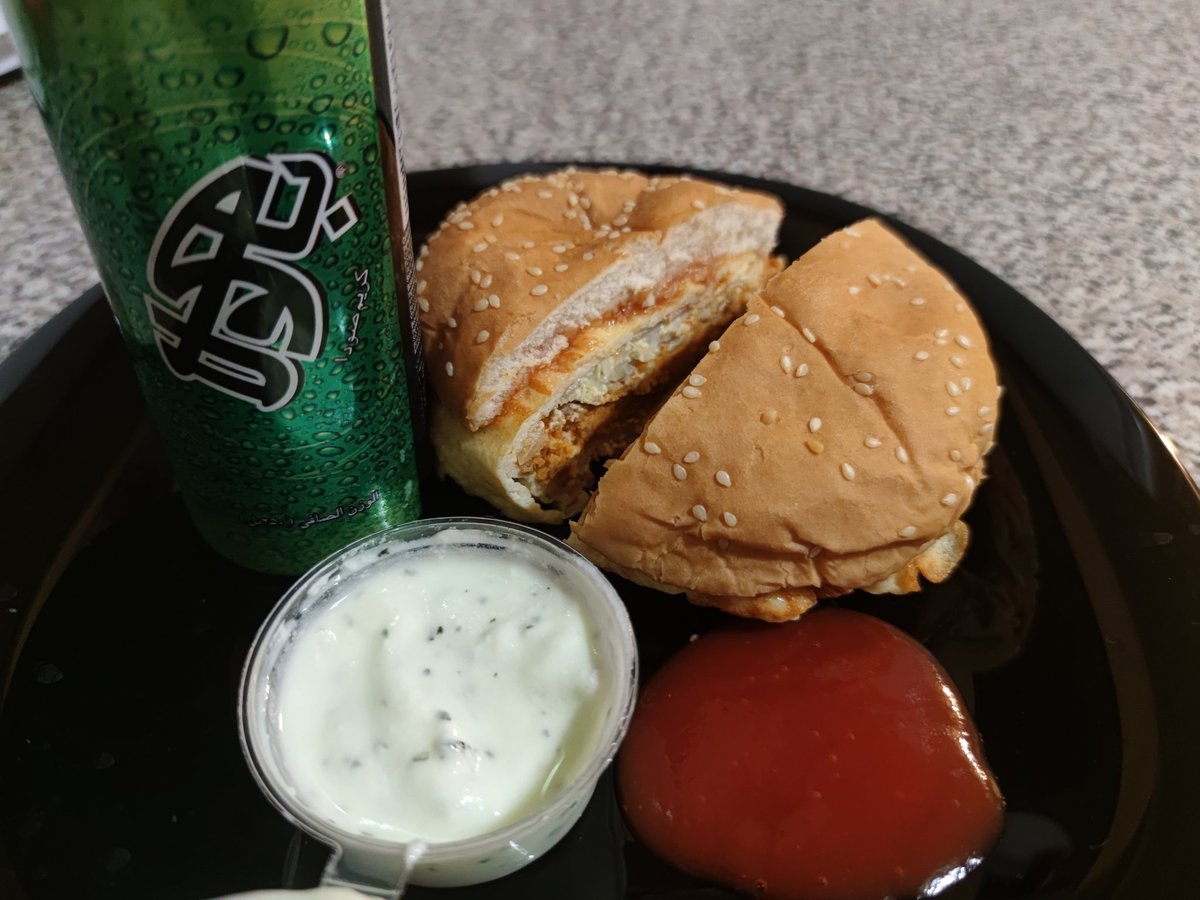 aliroy555's tweet photo. @DennisCricket_ Dennis!! Have your share of Anday wala burger and Pakola :) https://t.co/vo6vAciidy