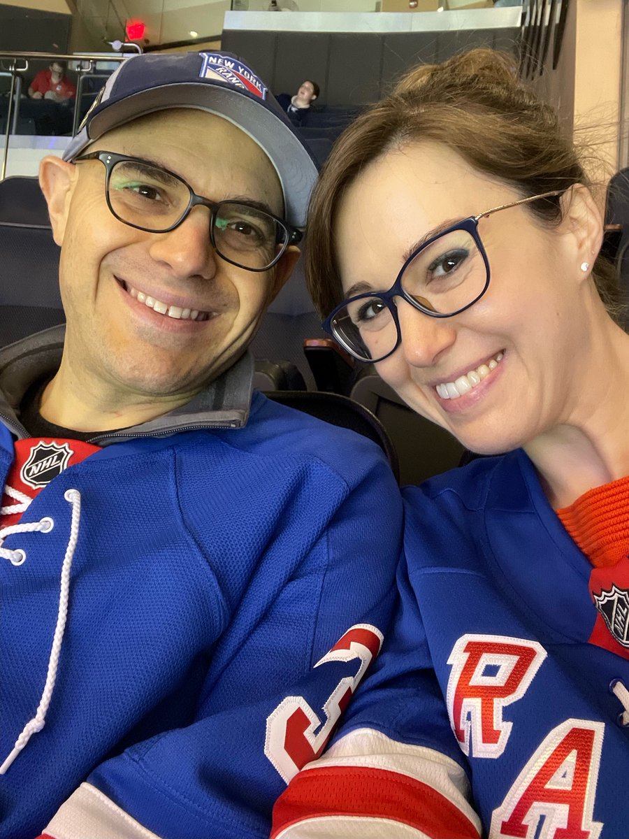 Favorite way to spend date night. LGR!! ❤️🤍💙 @NYRangers @TheGarden