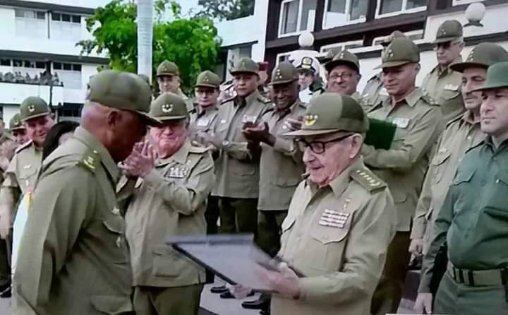 Muchas felicidades para los integrantes de la Contrainteligencia Militar.  Hombres y mujeres consagrados a la defensa de la Patria.  #Cuba #PinardelRío