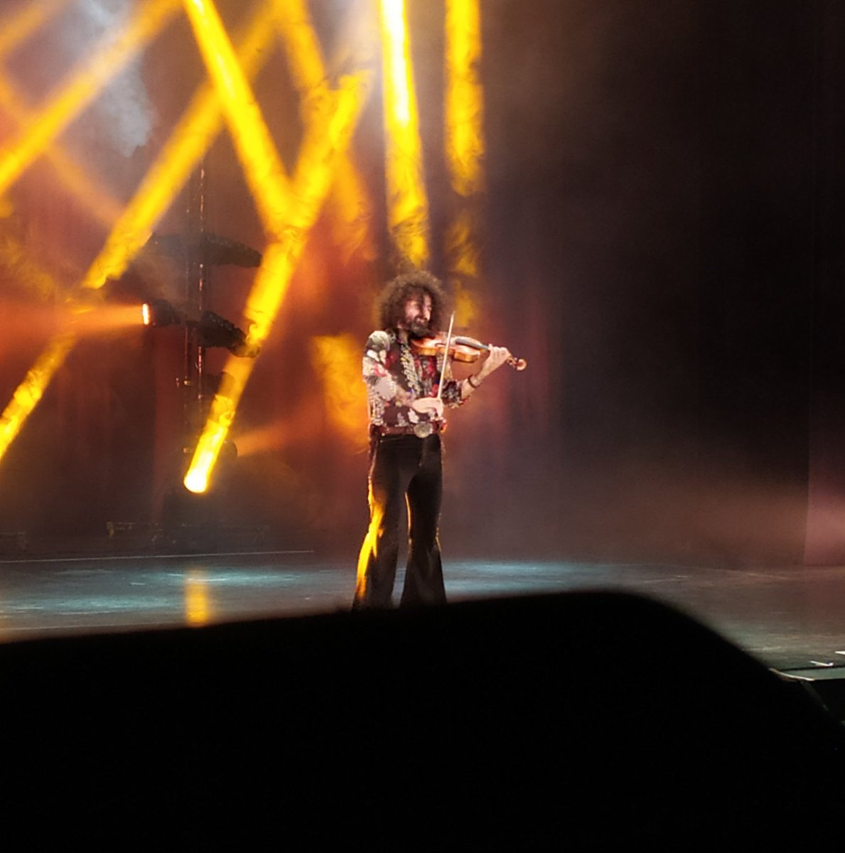 Masave88's tweet photo. Hoy en #Cartagena, @AraMalikian con su violin e Iván "Melón" Lewis al piano  han tocado el cielo y acariciado el alma de todos los asistentes. Gracias por tanto. https://t.co/CEdZbEACDg