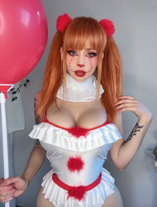 1 pic. Todos flotan georgie ? 
Espero que la hayan pasado increíble este halloween gatines y  RT si quieres