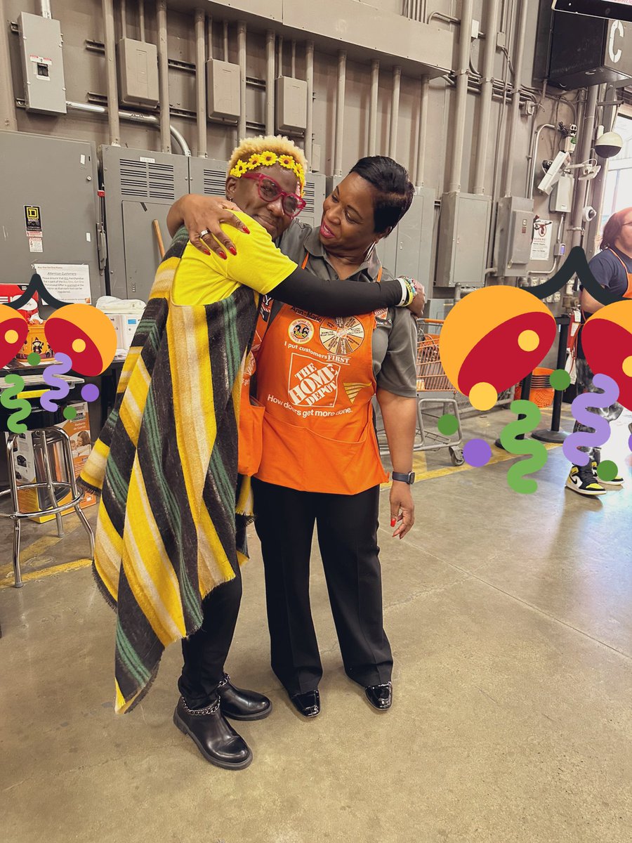 I’ve met a lot of wonderful folks in the last couple of days but I must say nothing compares to meeting my Auntie @AMCTHD.My role model thank you for paving the way for us all your a true inspiration.🇯🇲🇯🇲🇯🇲#4112strong Hello Mr wonderful @okello163 thank you for being my rock!!!