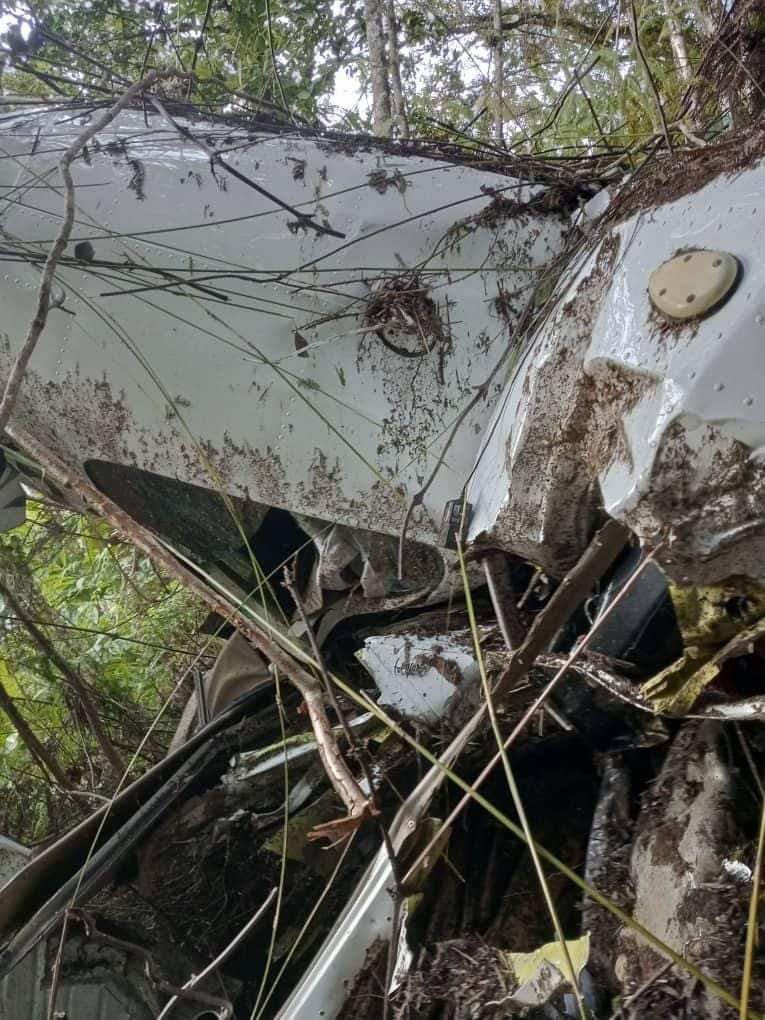 ivancp25's tweet photo. #AccidenteAéreo mortal en #Venezuela. Hoy ha sido hallada la aeronave #Beechcraft F33A #Bonanza, matrícula #YV2052, desaparecida el pasado 03-11-22 en una zona montañosa del municipio Sucre del Estado de #Miranda. El piloto ha fallecido. https://t.co/27cPy51cTu