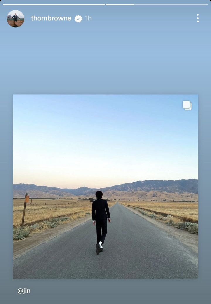 theJINPRlNT's tweet photo. [INFO] Thom Browne reposted Kim Seokjin's Instagram post on their IG Story. 😍

🔗: https://t.co/bZ0gCHoHID

#TheAstronaut #Yours_Jin #SuperTuna_Jin #JIN #방탄소년단진 @BTS_twt https://t.co/USDANbYnoG