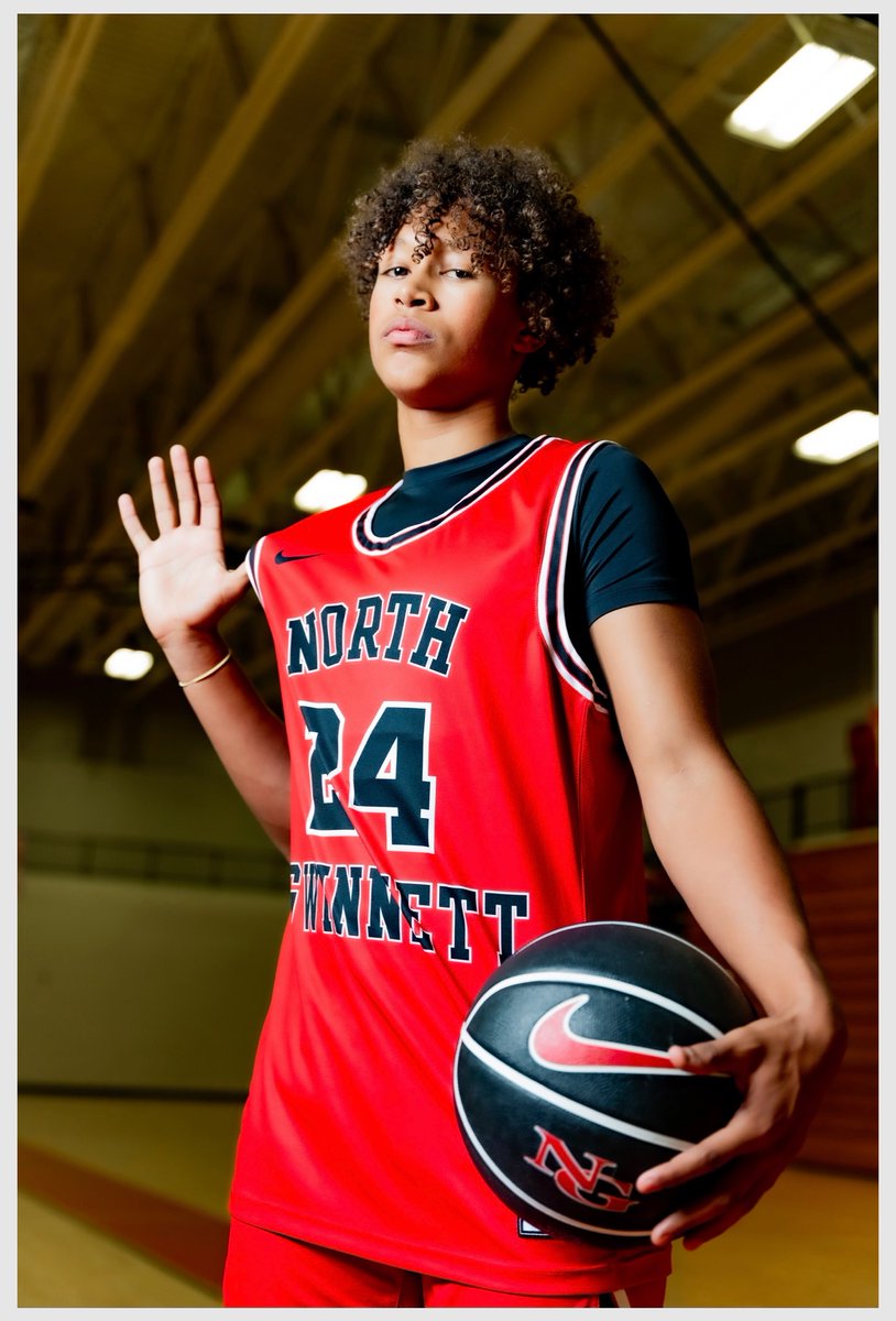 LauraJo30495787's tweet photo. It’s that time again! #newteam #hometown #nghs #redandblack #juicy #Baller #athlete #Suwanee #GA #Bulldogs #basketball #varsity #dontbelievemejustwatch #gotem #3chainz #easythrees #showtime #cantstopwontstop @iihoopcaleb https://t.co/M4MfKzGyAY