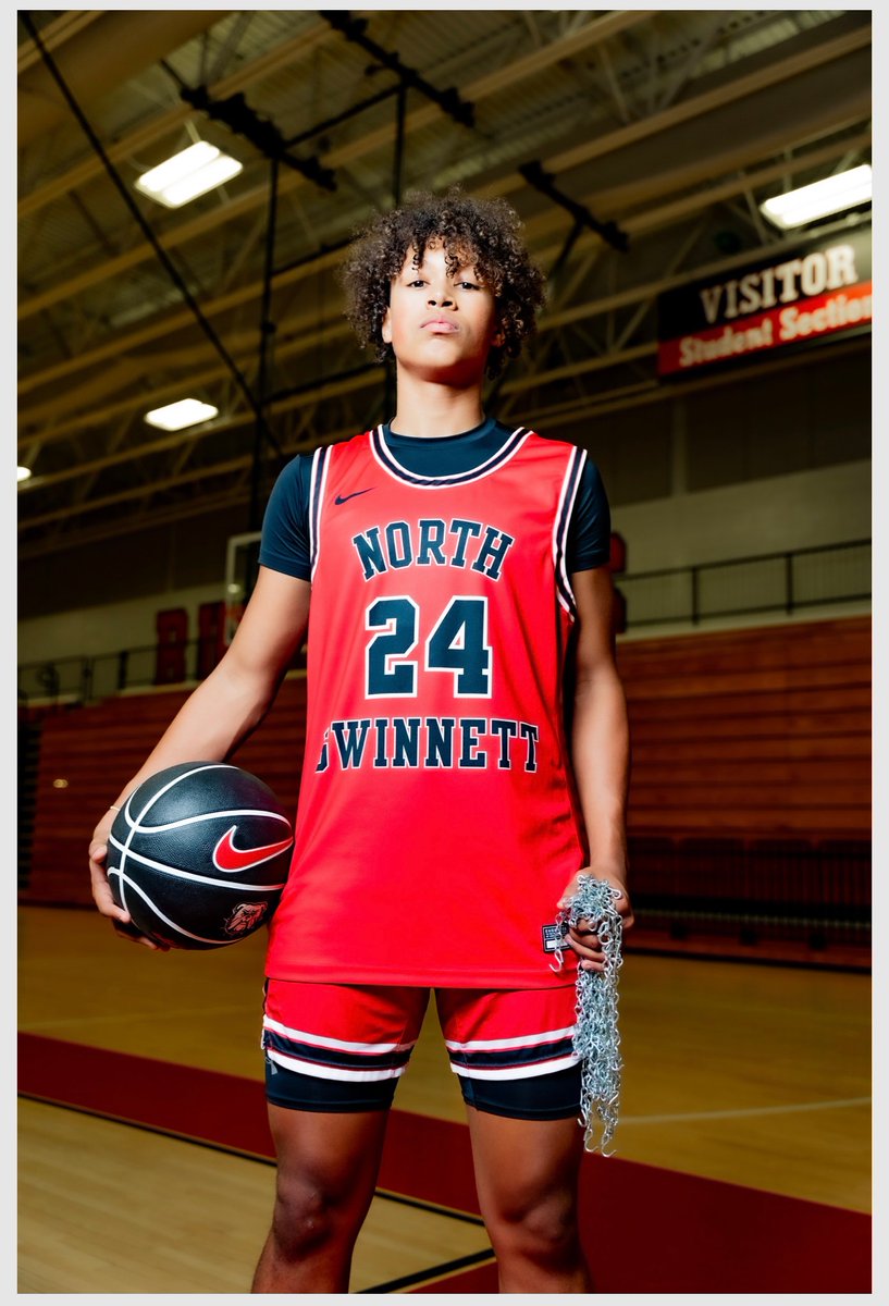LauraJo30495787's tweet photo. It’s that time again! #newteam #hometown #nghs #redandblack #juicy #Baller #athlete #Suwanee #GA #Bulldogs #basketball #varsity #dontbelievemejustwatch #gotem #3chainz #easythrees #showtime #cantstopwontstop @iihoopcaleb https://t.co/M4MfKzGyAY