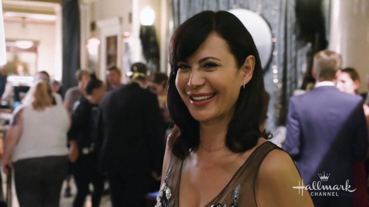 SCatarinaMP's tweet photo. We need our light #GOODIES #GOODWITCH #SAVEGOODWITCH #GWBackOnHallmarkIn2023 @hallmarkmovie @Hallmark @hallmarkchannel @hallmarkdrama @HMNow @ElizabethYostHC @SamanthaDiPippo #WonyaLucas #LisaHamiltonDaly @1daring1 @ScainiStefan @WhizbangFilms @reallycb https://t.co/wO6aqZPN3P