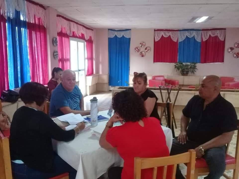 Inicia en el municipio Majagua de Ciego de Ávila evaluación a la implementación del perfeccionamiento del sector por parte del <a href="/MincinCuba/">Comercio Cuba</a>.
#ComercioCuba #CubaViveYTrabaja