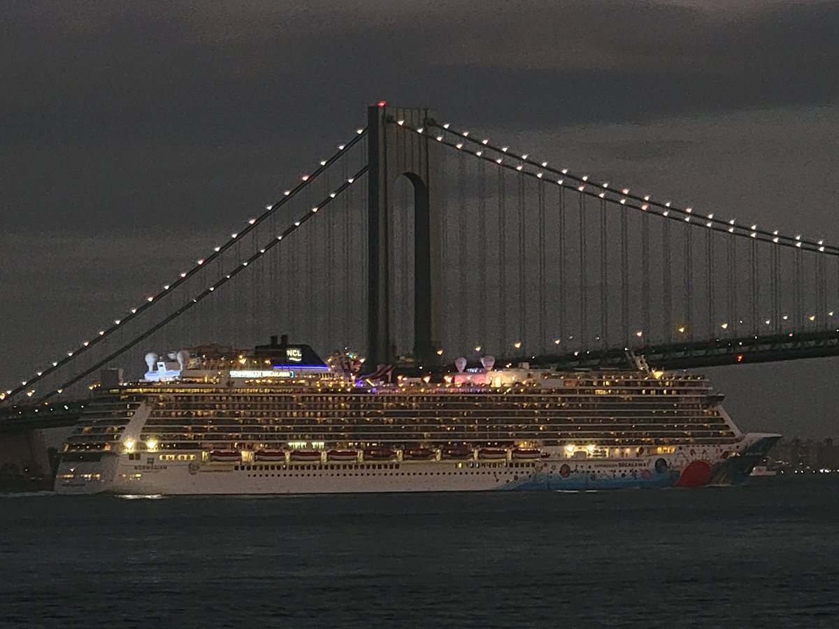 .<a href="/CruiseNorwegian/">Norwegian Cruise Line</a> #NorwegianBreakaway departing New York City this evening for the final time in 2022, sailing a one way 14-night repositioning cruise to New Orleans.