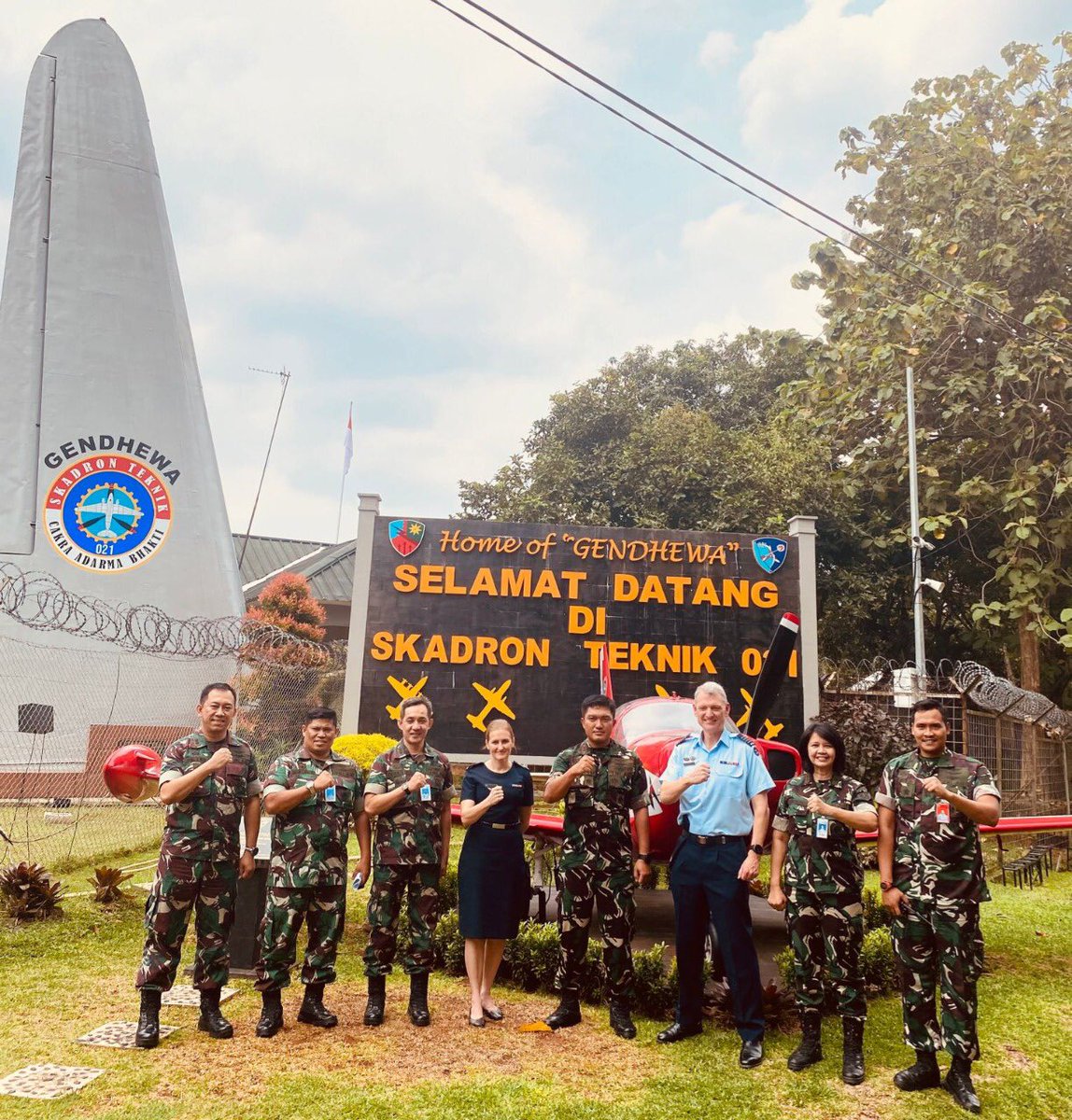 IKAHANid's tweet photo. Deputy Joint Working Group (JWG) Co-chair GPCAPT Jason Murray and @_TNIAU Airworthiness and Safety Centre staff visit 021 Technical Squadron at Halim Perdanakusuma AFB in Jakarta to progress the Tool Control Improvement Program ๐ฎ๐ฉ ๐ค๐ฆ๐บ #safetyfirst #moresecuretogether https://t.co/NhiXD8HWtl