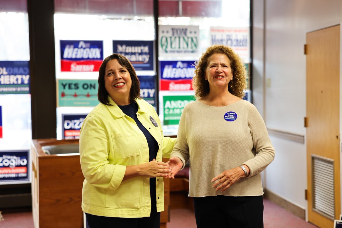 KimDriscollMA's tweet image. This is great canvassing weather, even though it’s dark at 4PM! @joekennedy rallied the troops for me &amp;amp; @maura_healey and for our friend @reelectdoherty in Taunton. Great way to close out a strong weekend - two days left until Election Day!