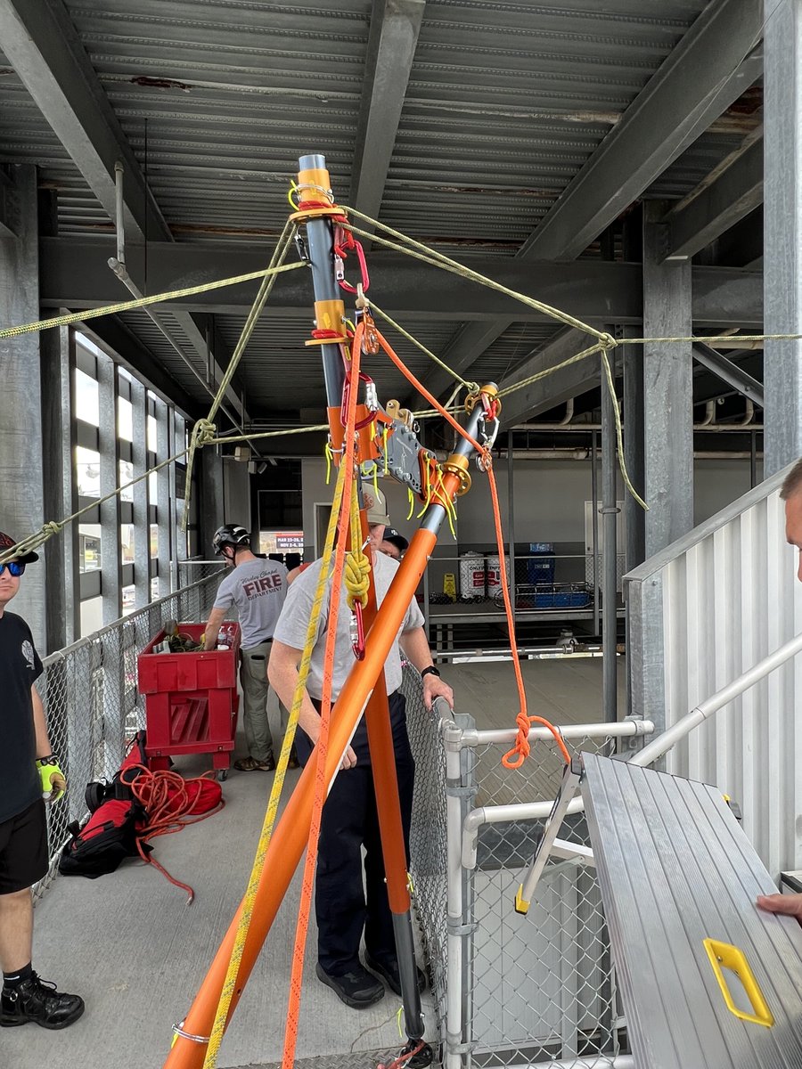 cory_foy's tweet photo. And final day of training is in the bag! Thanks to all the NC technical rescuers from across the state for coming together for some really good challenges. https://t.co/YZDmqVRpns