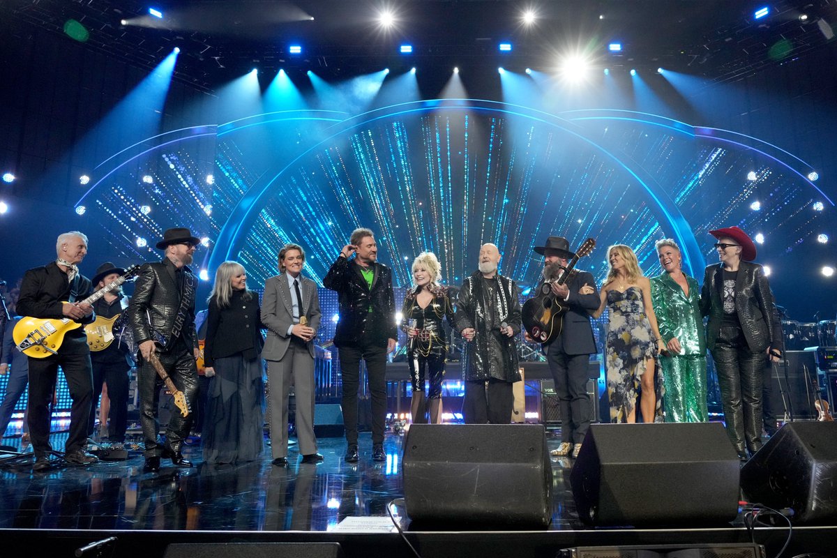 judaspriest's tweet photo. Saturday 5th November 2022 - MICROSOFT THEATER

THE ROCK &amp; ROLL HALL OF FAME

Amazing night - Judas Priest inducted into the Rock &amp; Roll Hall of Fame..... https://t.co/bSjpSm00dI