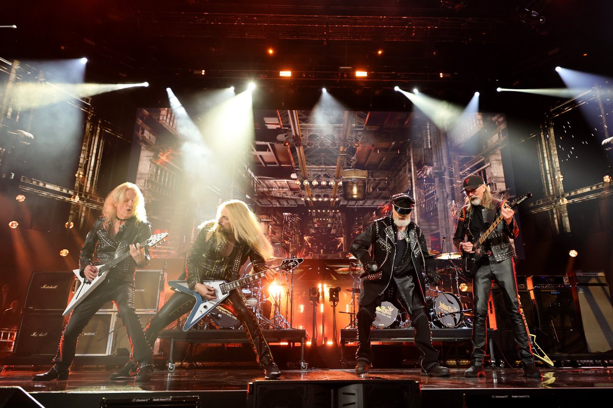 judaspriest's tweet photo. Saturday 5th November 2022 - MICROSOFT THEATER

THE ROCK &amp; ROLL HALL OF FAME

Amazing night - Judas Priest inducted into the Rock &amp; Roll Hall of Fame..... https://t.co/bSjpSm00dI