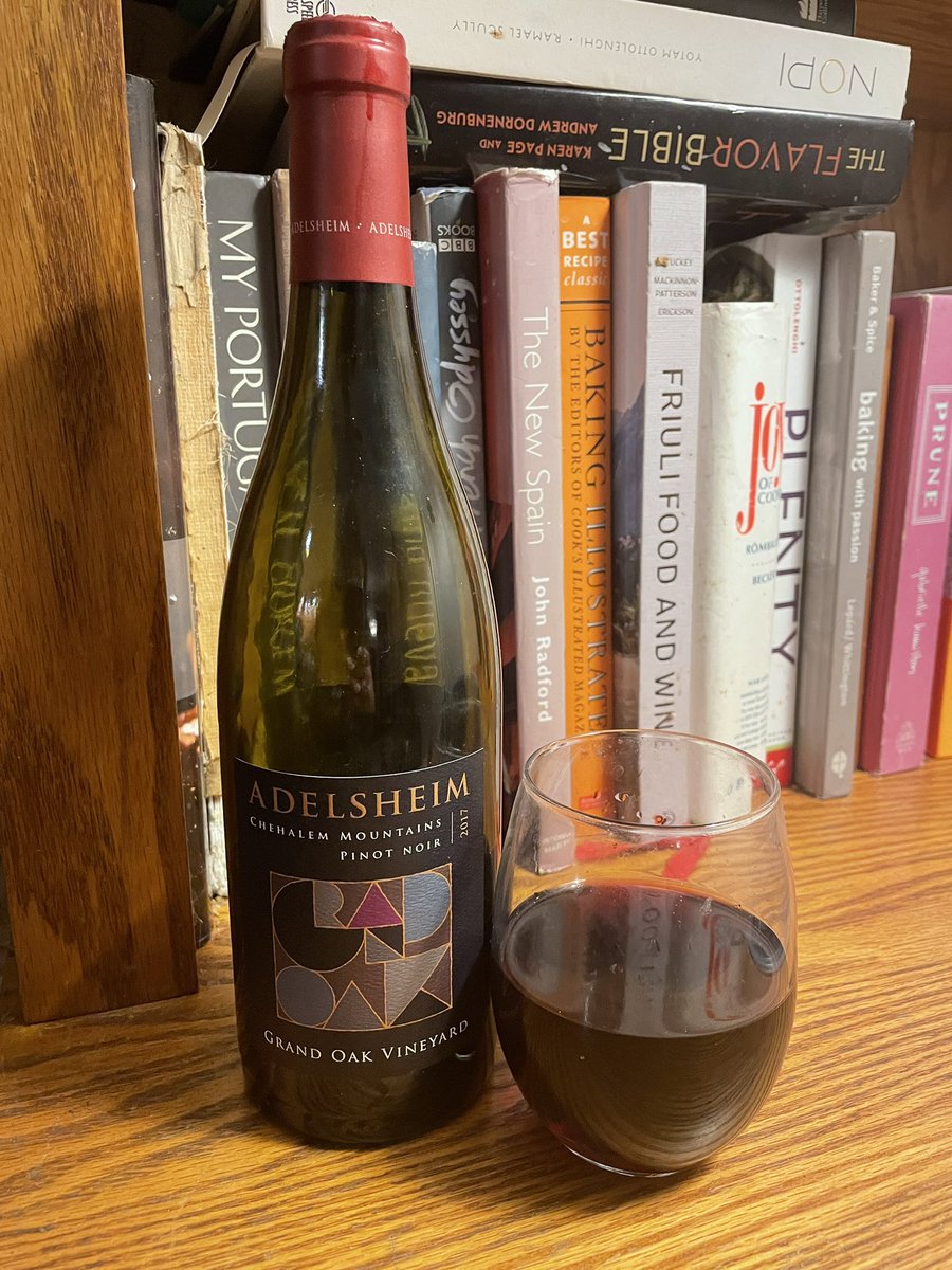 julietbravofox's tweet photo. Having a pinot noir from our travels in #Oregon wine country back in August… this one from @Adelsheim Grand Oak Vineyard 2017 showing black tea, black cherries, amd moderate tannins supporting the structure. #366vinhos #brokenazulejos #willamettevalley #chehalem #wine #vinho https://t.co/BEYuzEUF4k