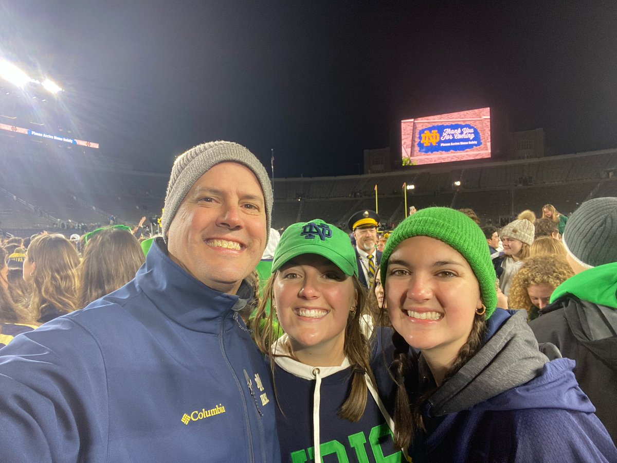 What a great win for the Irish last night! First time storming a field✅