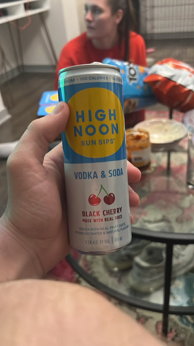 Captain_Shipman's tweet photo. Hey @highnoonsunsips as an avid and passionate high noon drinker and owner of a high noon Fanny pack. This black Cherry high noon pack is watermelon flavored on the inside. A wolf in sheep’s clothing. I’m not mad just disappointed. https://t.co/mLkPgt4Q8w