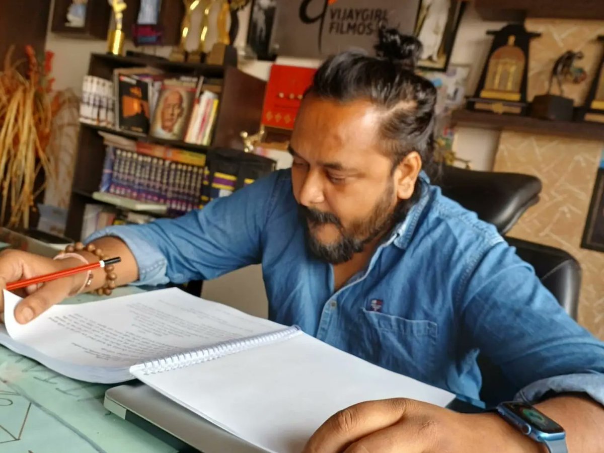 VijaygiriFilmos's tweet image. The process of pre visualisation...
.
.
#nextfilm #newfilm #filmprocess #filmmaker