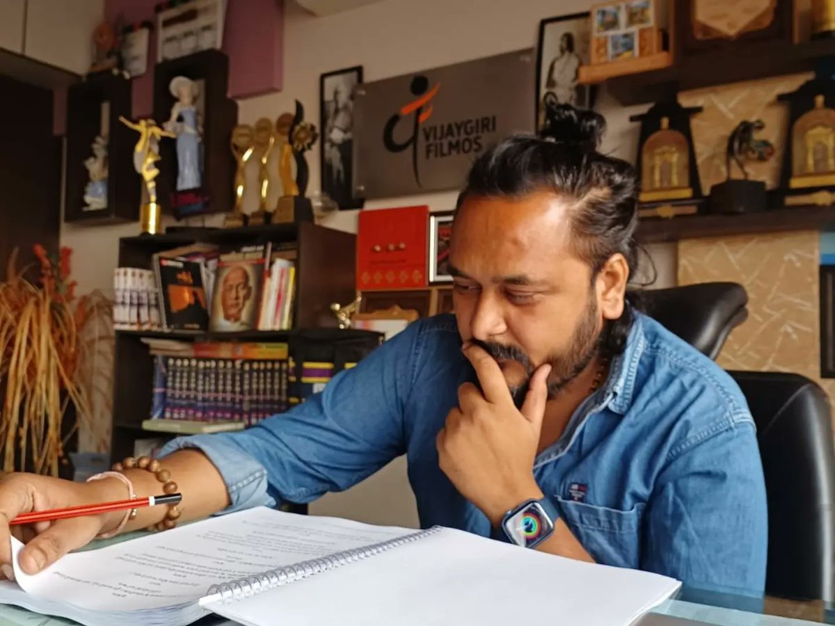 VijaygiriFilmos's tweet image. The process of pre visualisation...
.
.
#nextfilm #newfilm #filmprocess #filmmaker