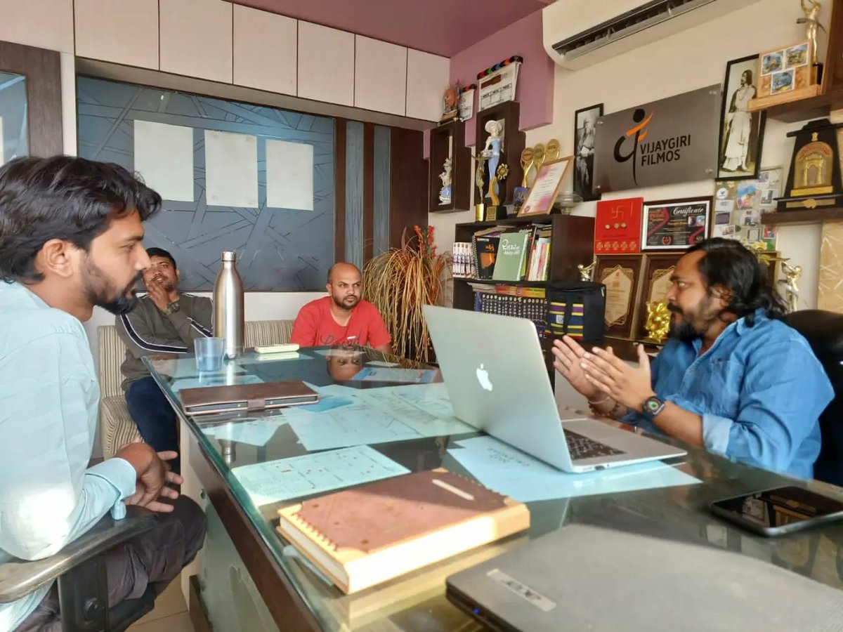 VijaygiriFilmos's tweet image. The process of pre visualisation...
.
.
#nextfilm #newfilm #filmprocess #filmmaker